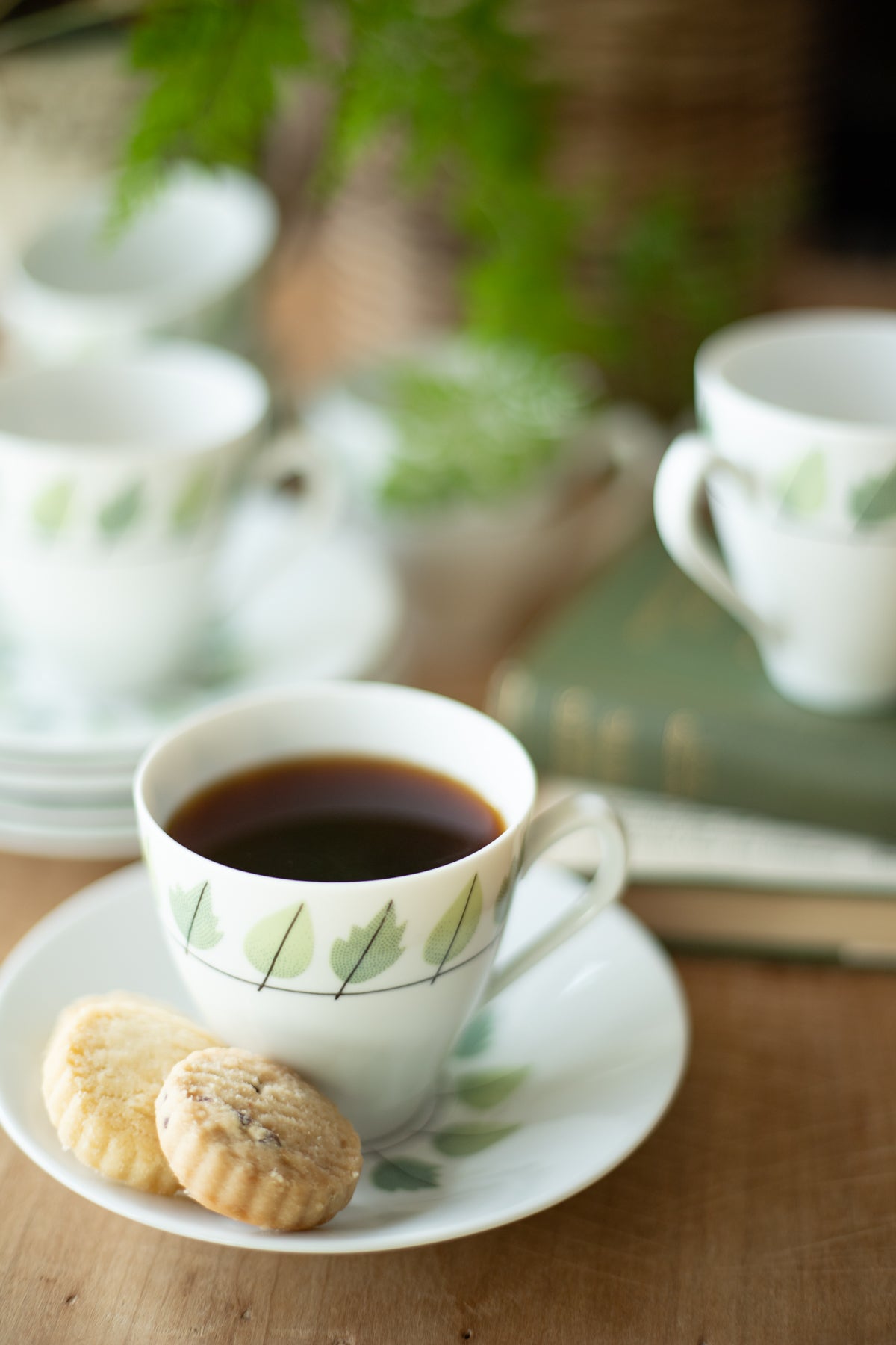Vintage Leaf Pattern Espresso Set for 6