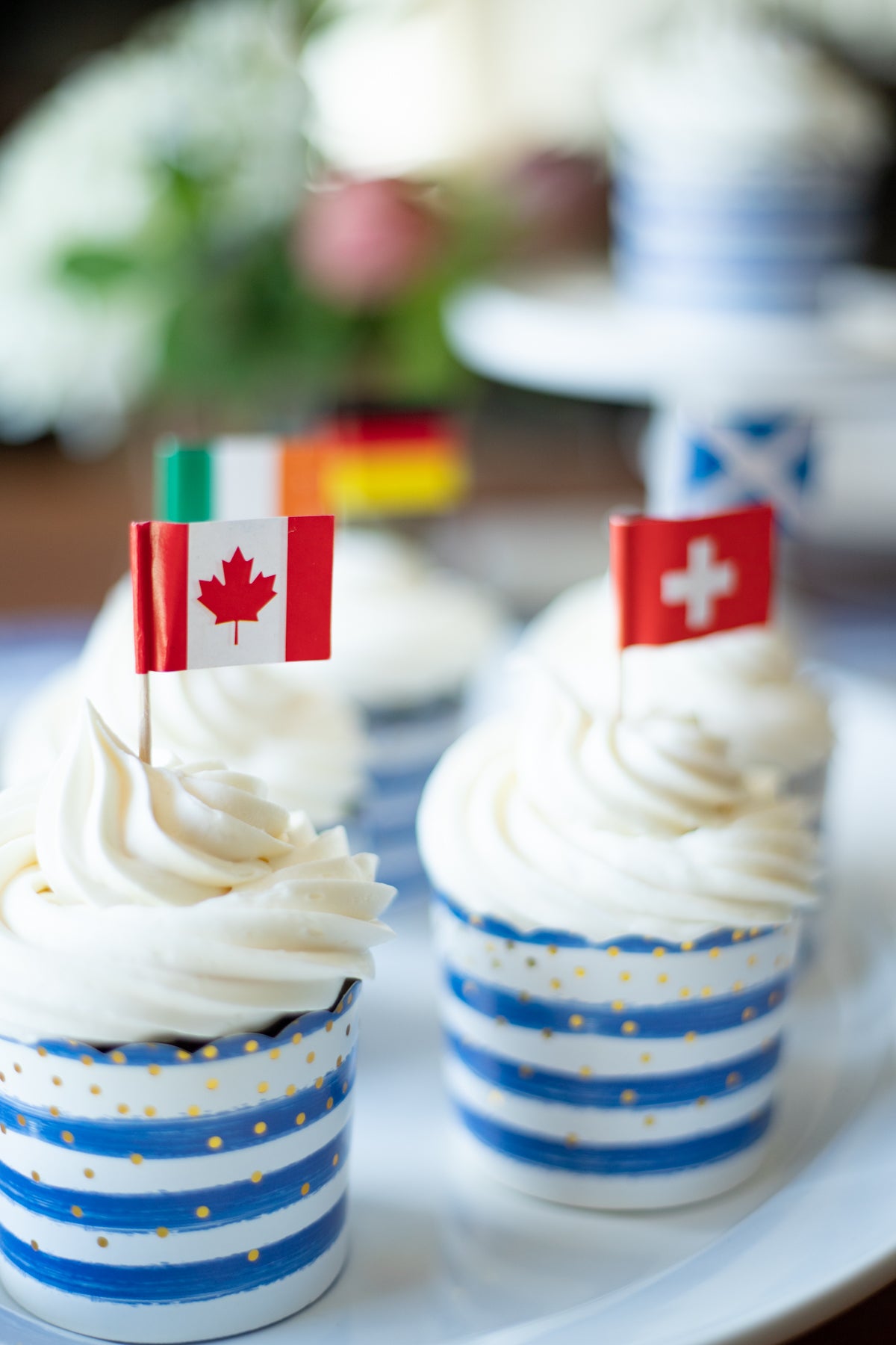 Celebration Picks - World Flags Cupcake Toppers - Pack of 100