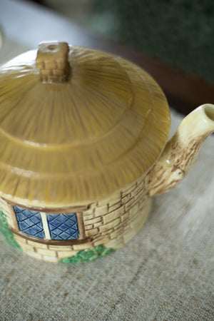 Vintage Thatched Cottage Teapot - Round