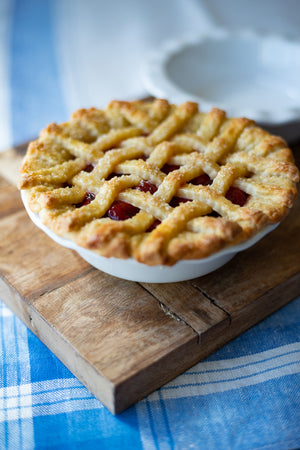 Small White Pie Plate - 6 1/2"