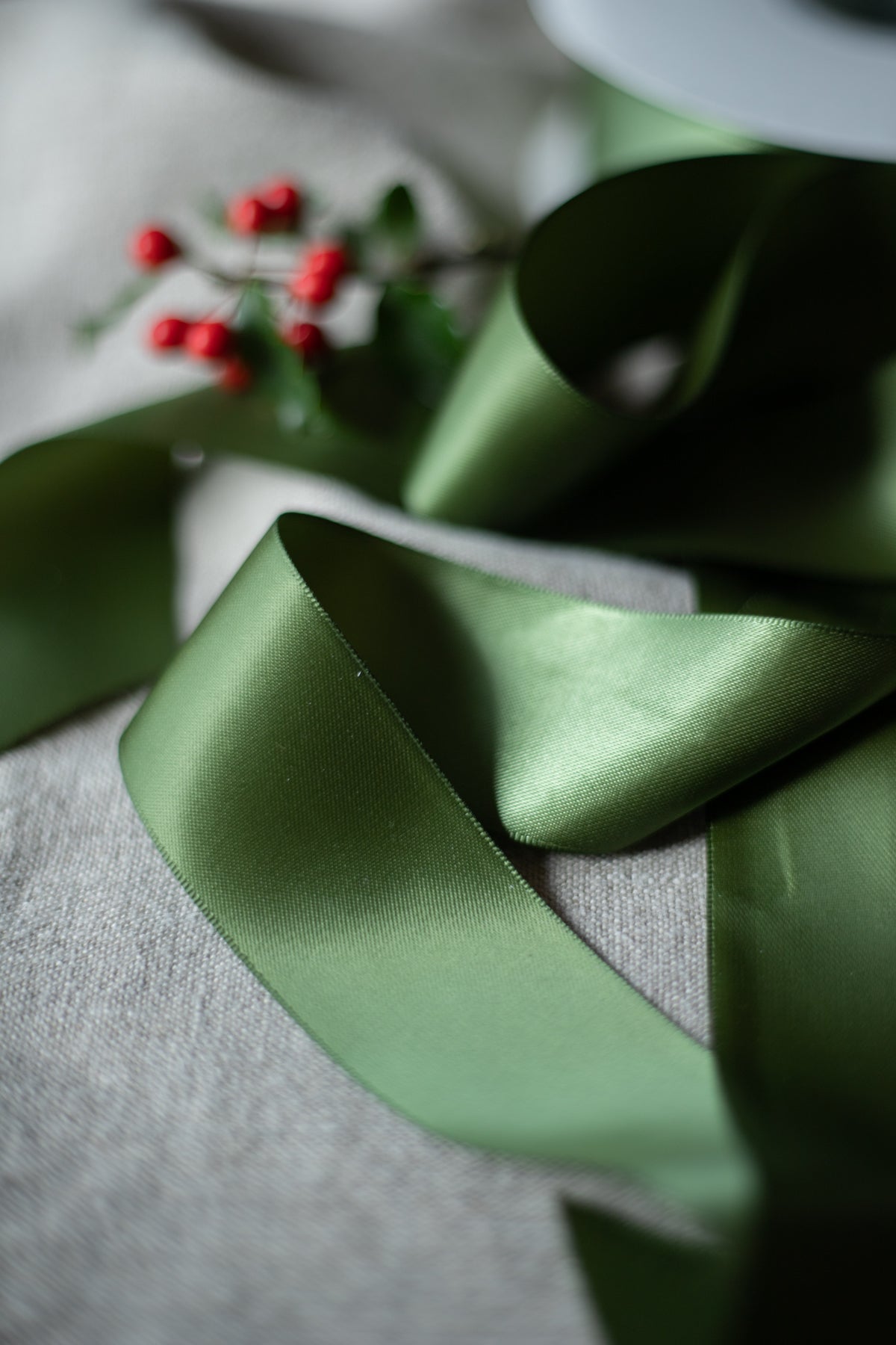 LEEQE Double Face Apple green Satin Ribbon 18 inch X 100 Yards Polyester  Apple green Ribbon for gift Wrapping Very Suitable for