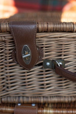 Vintage British-Style Small Picnic Hamper - Choose Your Size