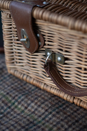 Vintage British-Style Small Picnic Hamper - Choose Your Size