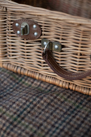 Vintage British-Style Small Picnic Hamper - Choose Your Size