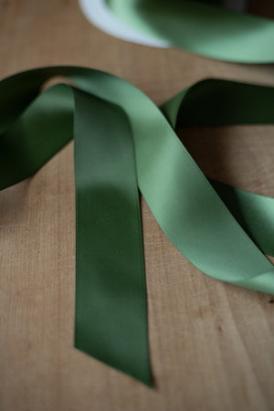 Double-Faced Satin Ribbon - 1 1/2" x 50 yds - Mistletoe Green