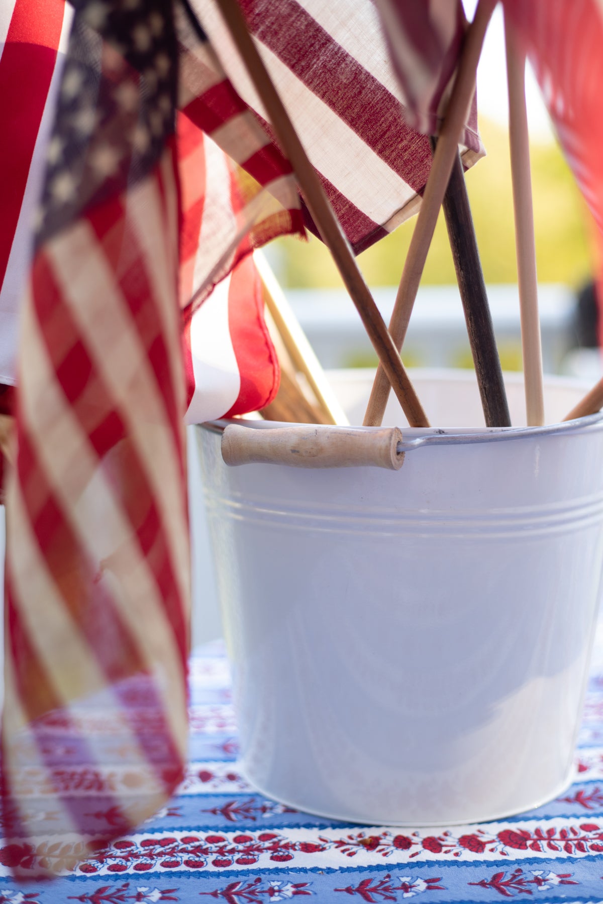 White Metal Beach Bucket with Scoop