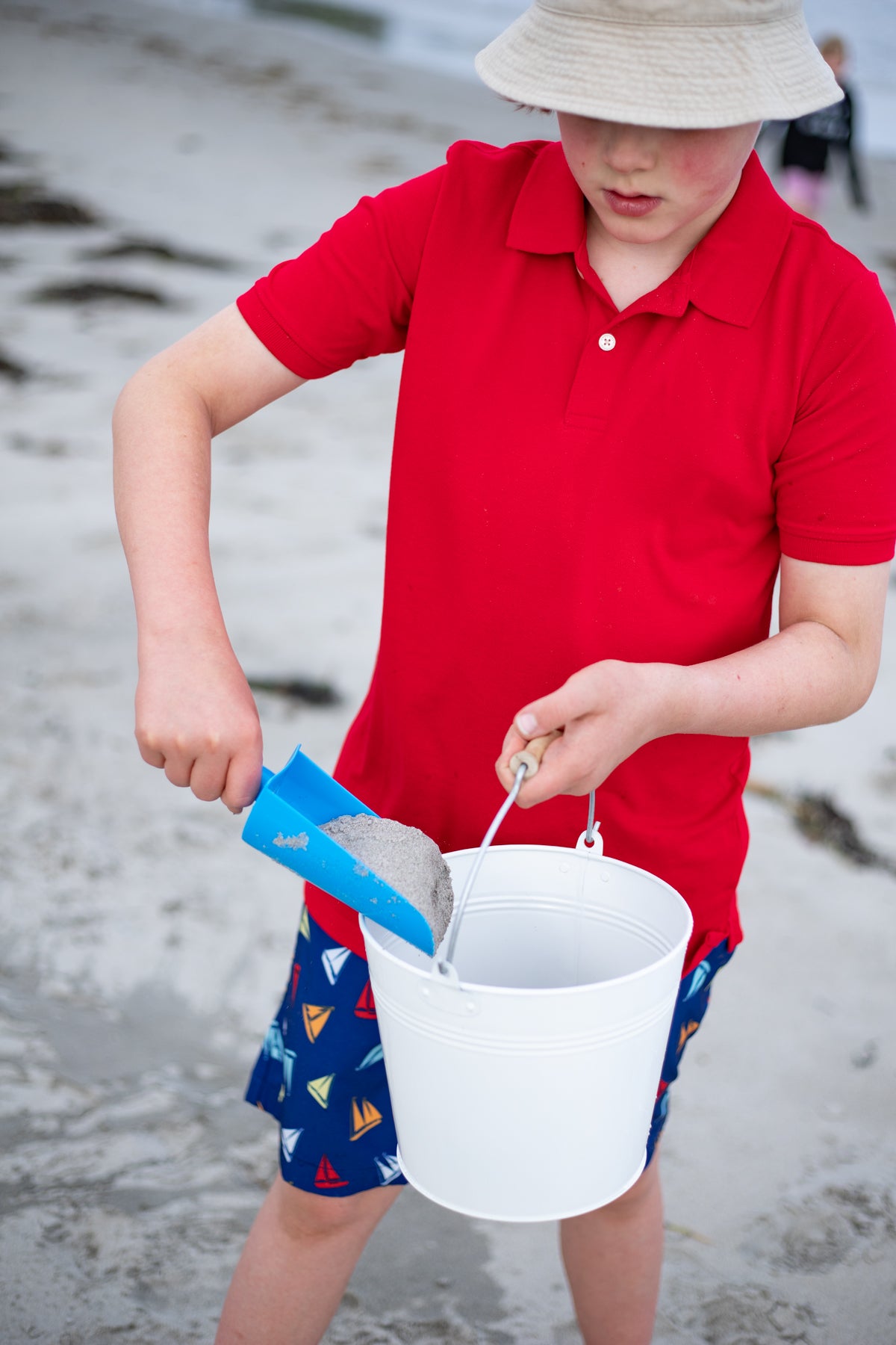 White Metal Beach Bucket with Scoop