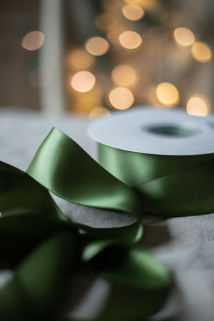 Double-Faced Satin Ribbon - 1 1/2" x 50 yds - Mistletoe Green